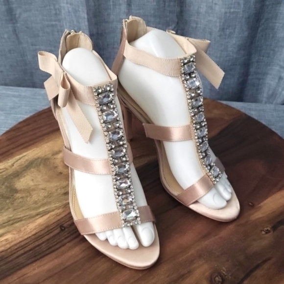 JEWEL BADGLEY MISCHKA Embellished T-Strap Heels Grosgrain Bow Champagne Size 6.5 - Picture 1 of 12